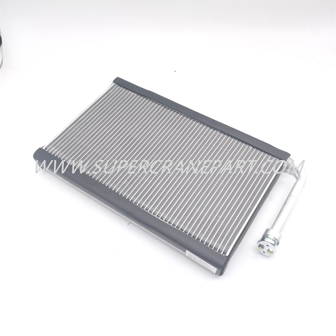 269902696 condenser
