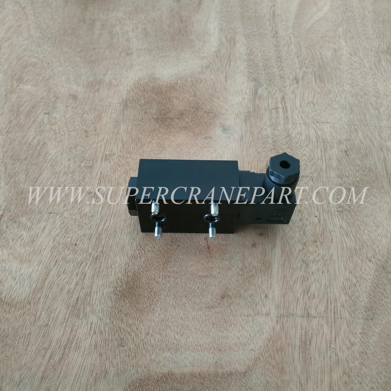 A240500000033 Pressure Switch