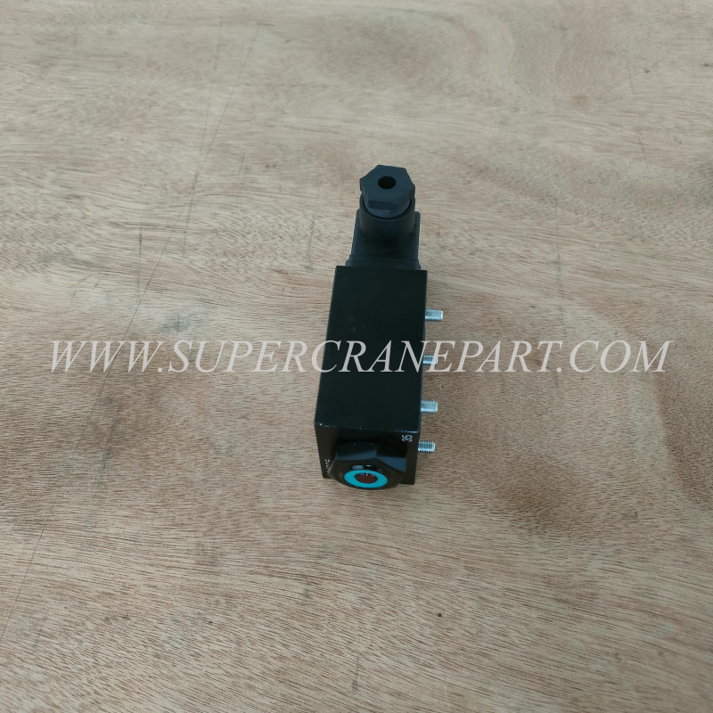 A240500000033 Pressure Switch